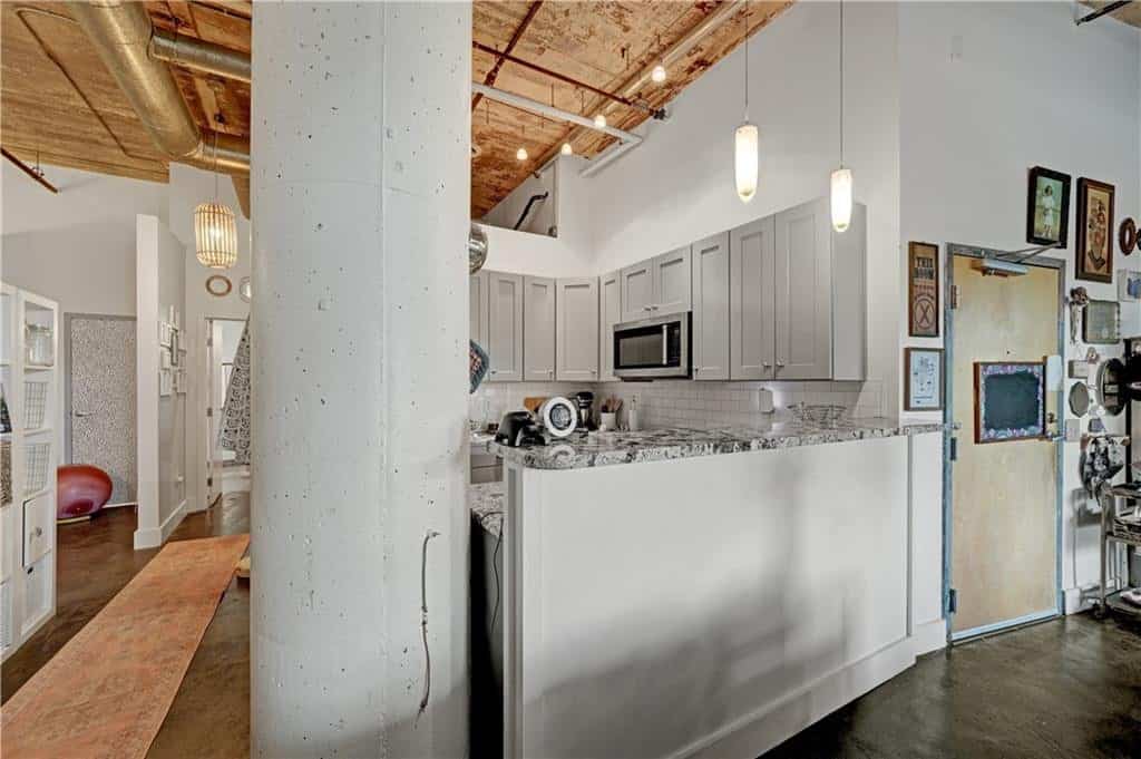 Listing photo 6