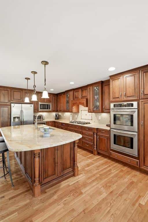 Listing photo 6