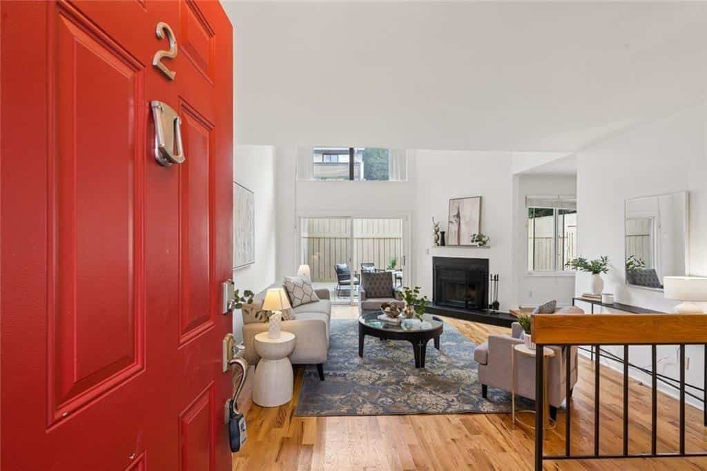 2 Gilbert Trail NE, Atlanta, GA 30308