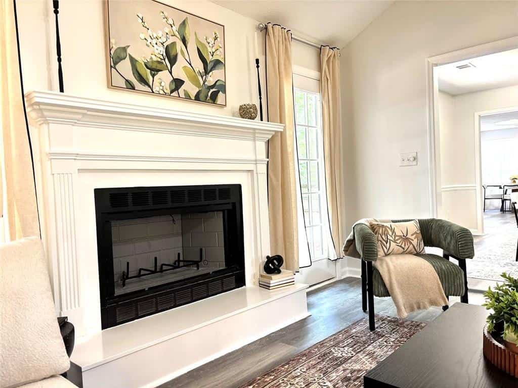 Listing photo 6