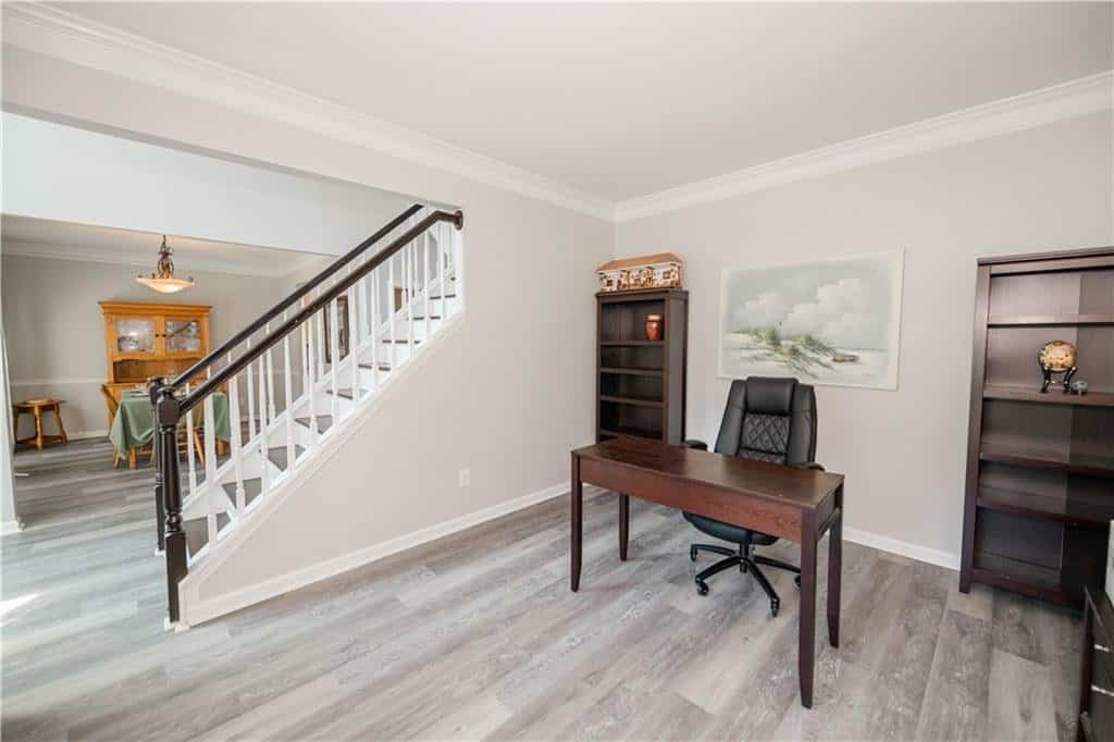Listing photo 6