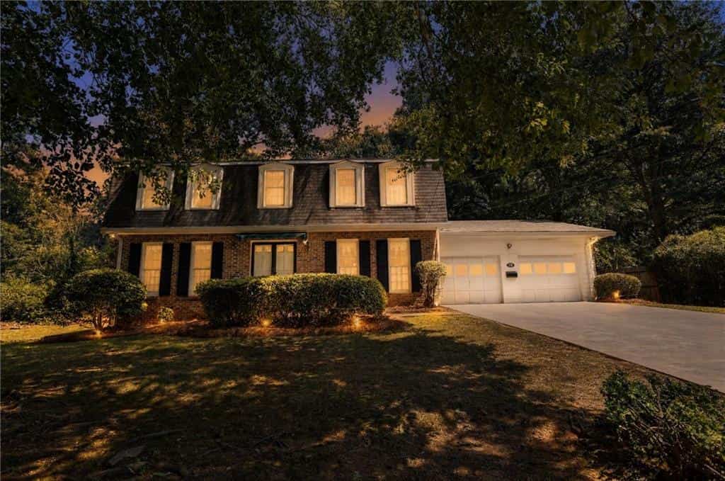 Listing photo 2