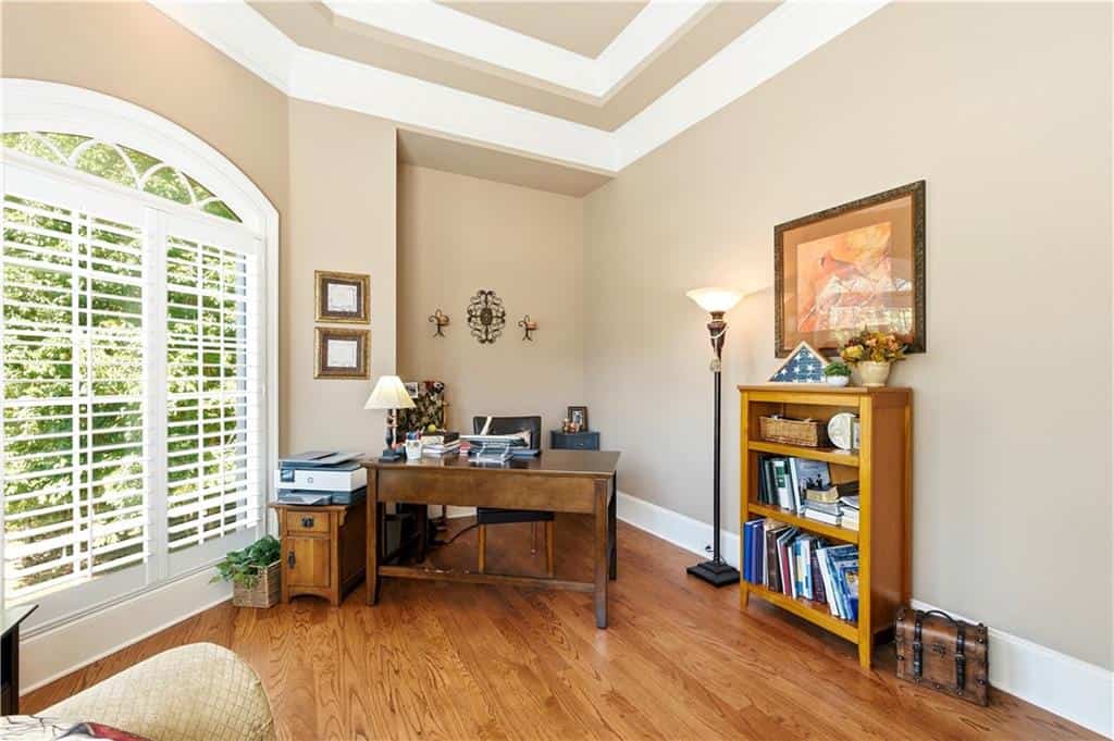 Listing photo 6