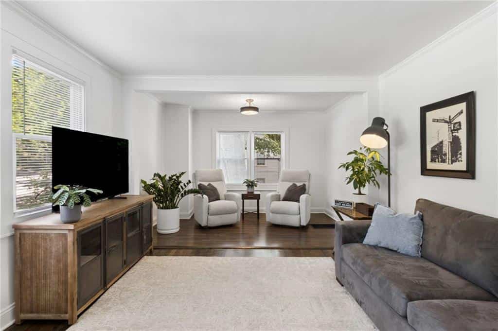 Listing photo 6