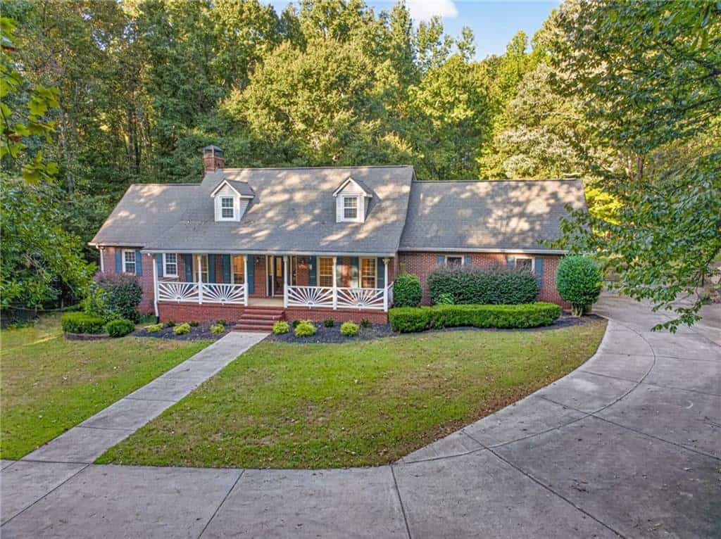 94 Deer Creek Trail, Hoschton, GA 30548