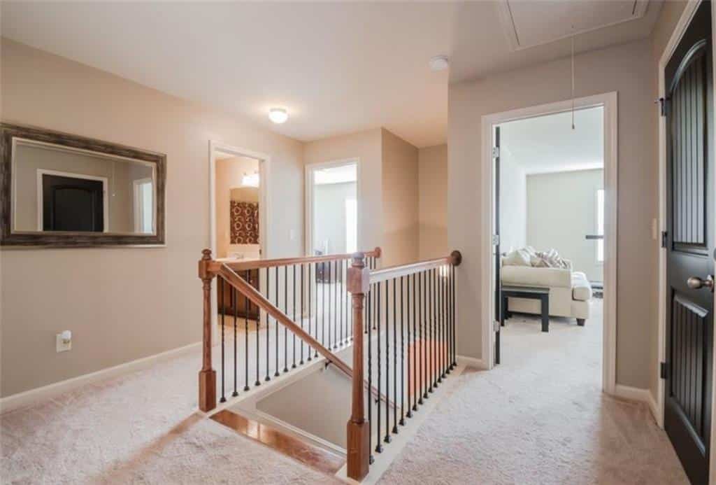 Listing photo 6