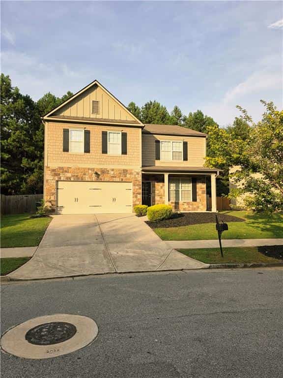 Listing photo 2