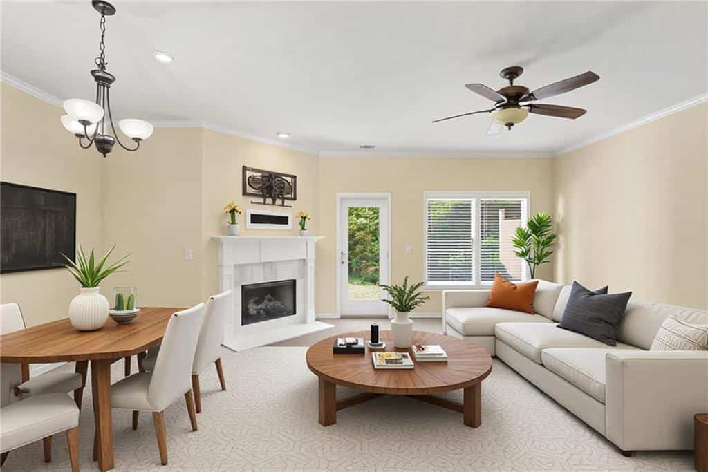 Listing photo 3