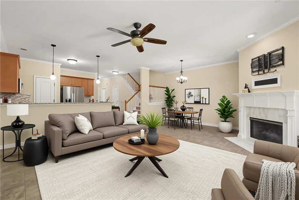 Listing photo 2