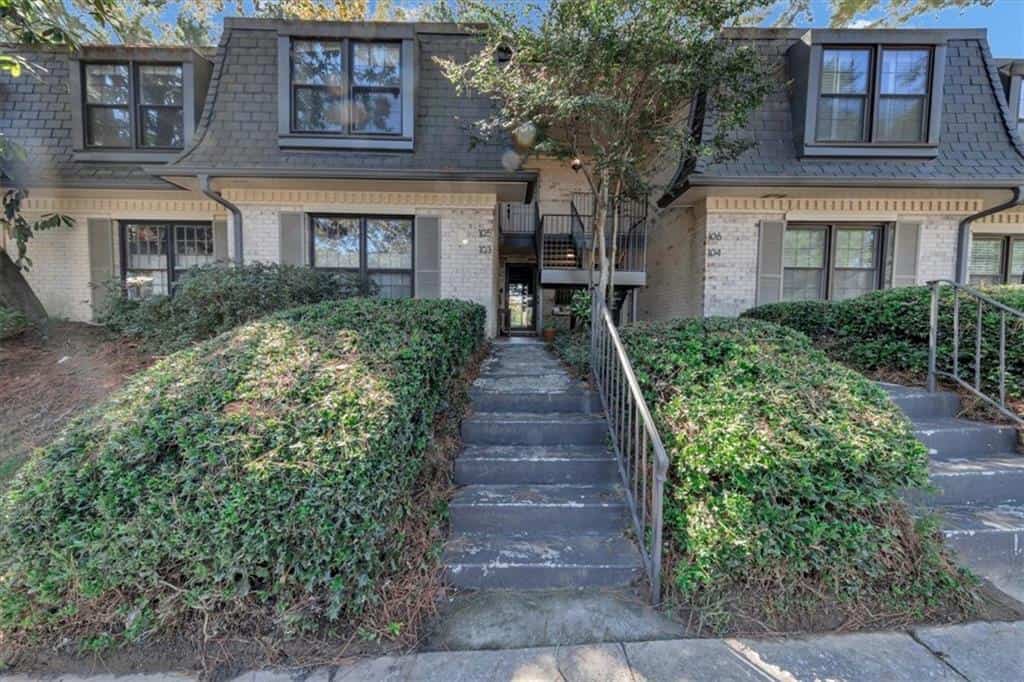 105 Adrian Place NW, Atlanta, GA 30327