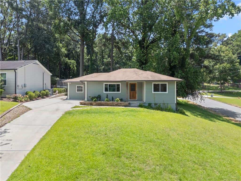 Listing photo 3