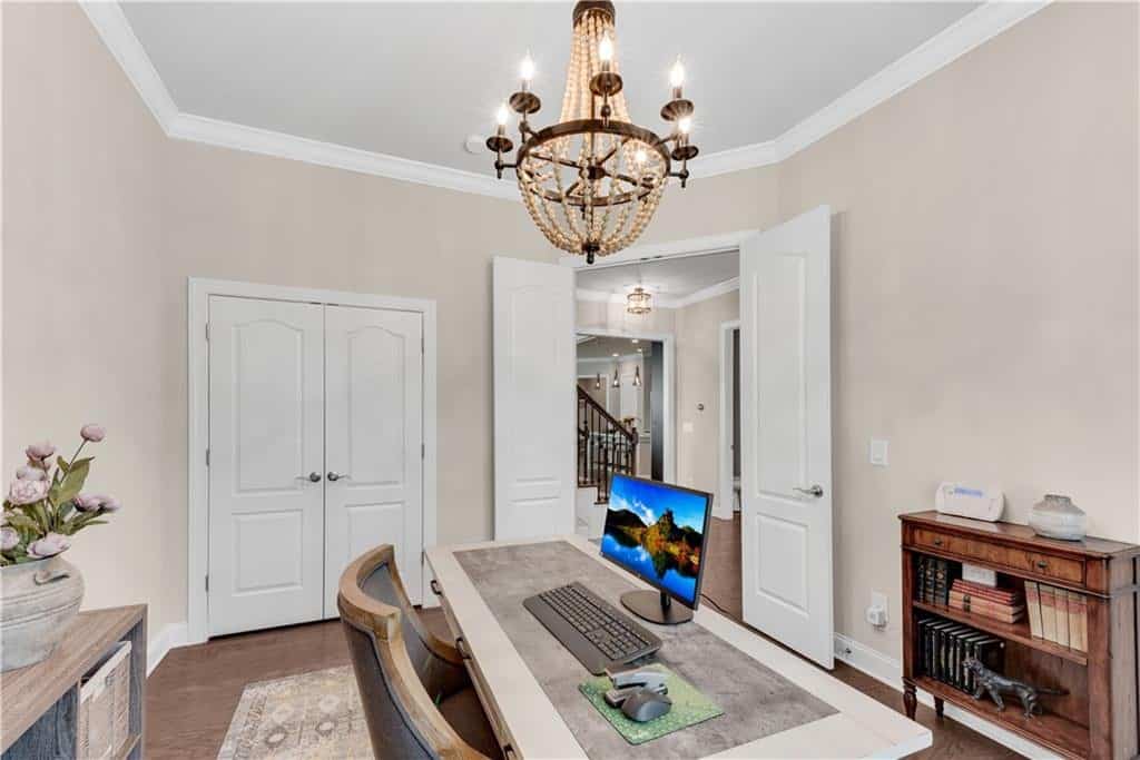 Listing photo 6