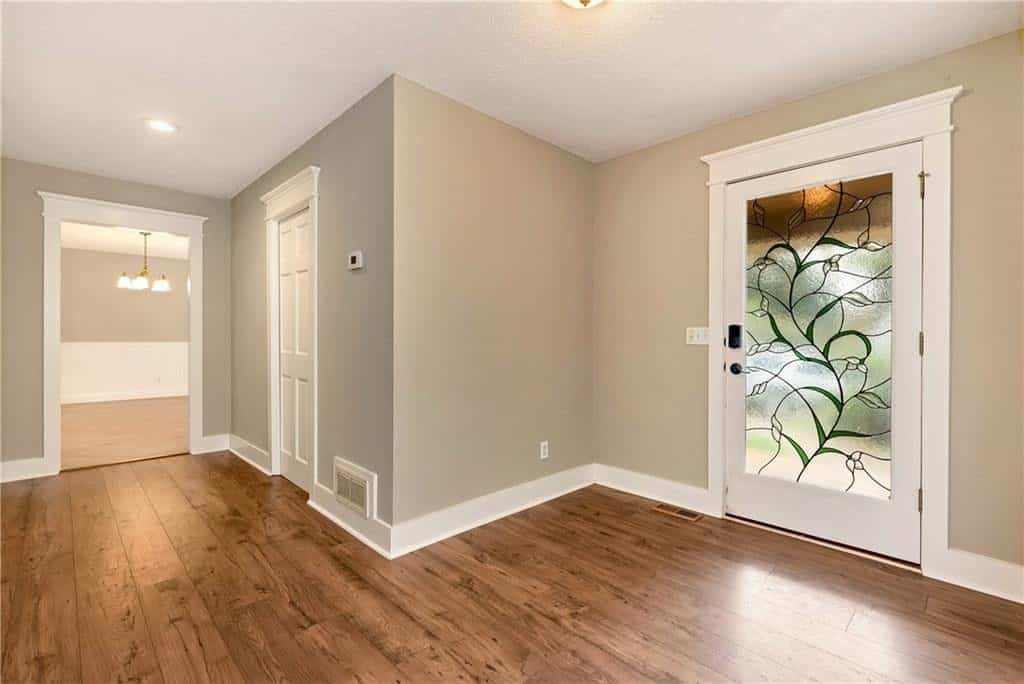 Listing photo 6