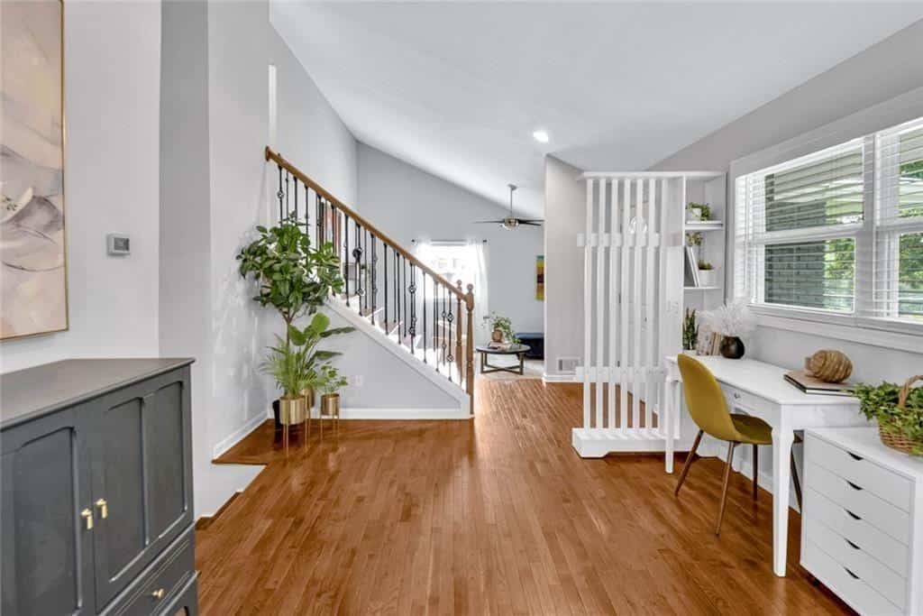 Listing photo 6