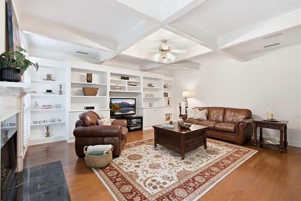 Listing photo 6