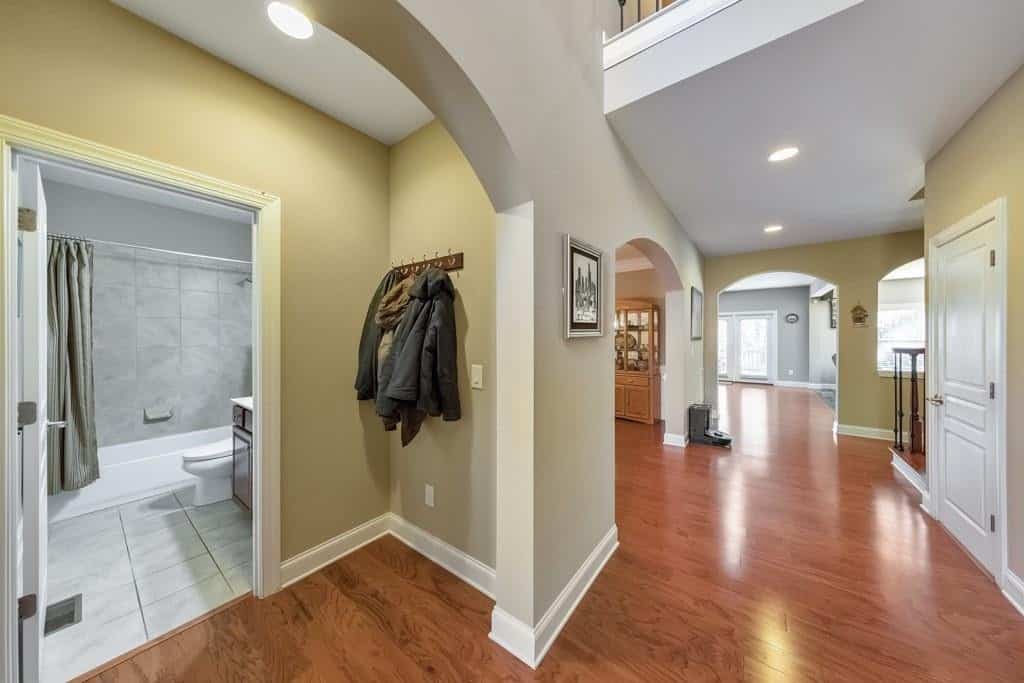 Listing photo 6