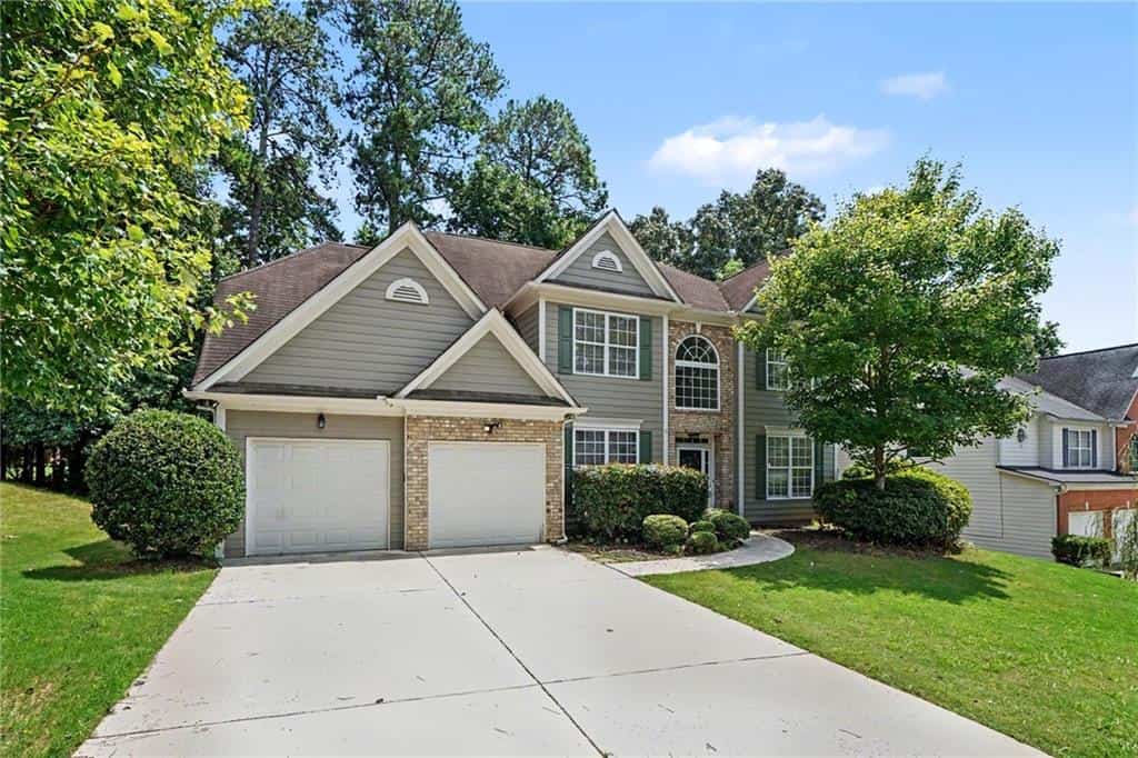 Listing photo 2