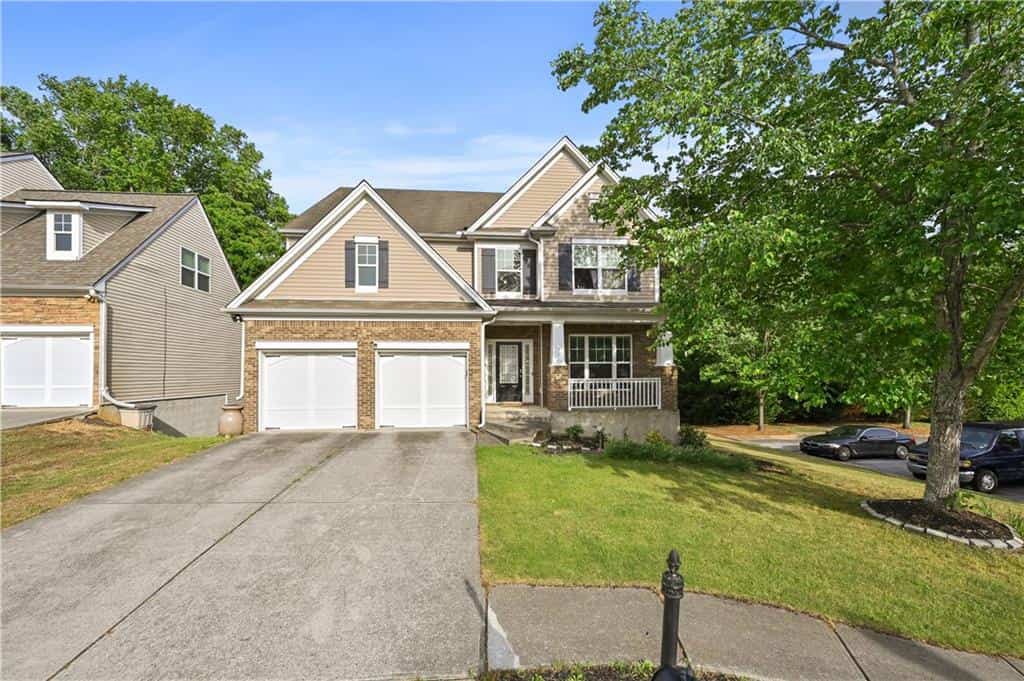 Listing photo 2