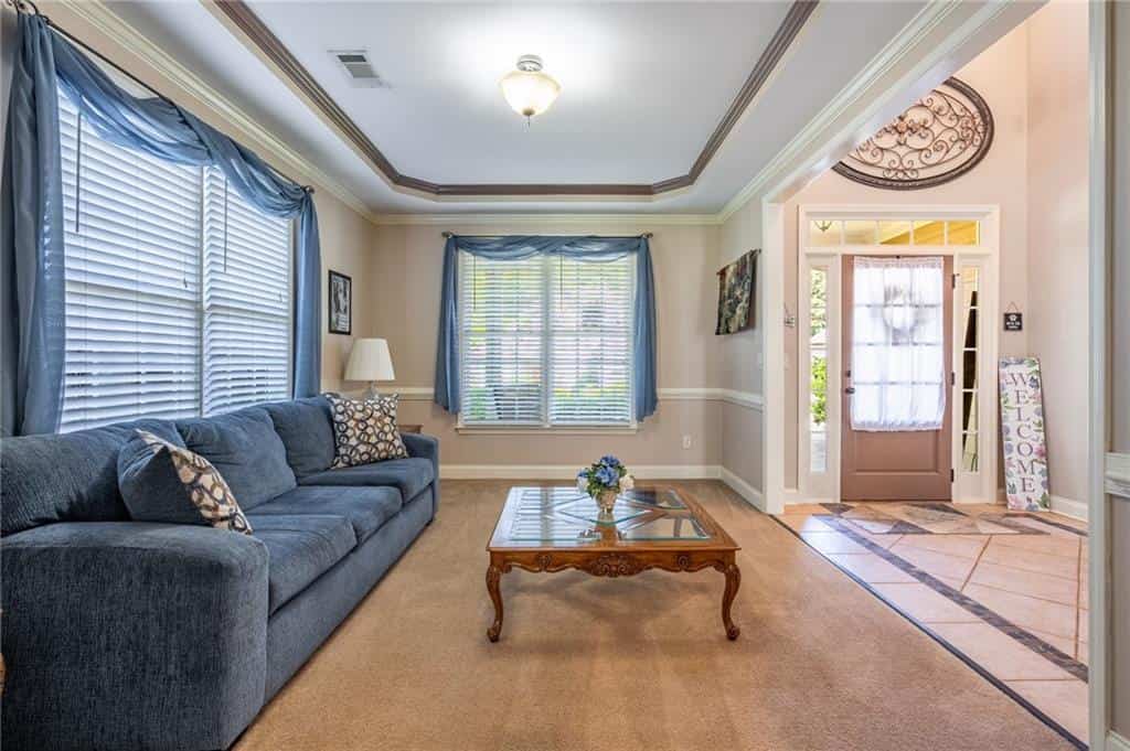 Listing photo 6