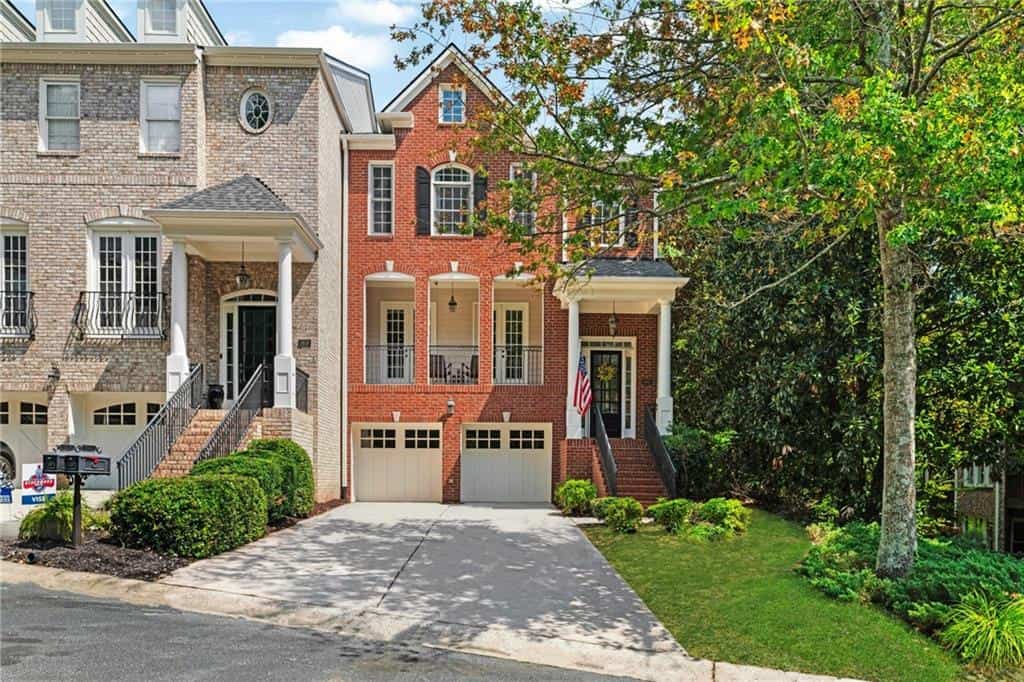 5935 Reddington Way, Sandy Springs, GA 30328
