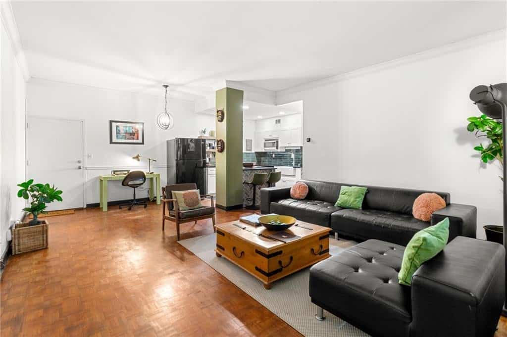Listing photo 3