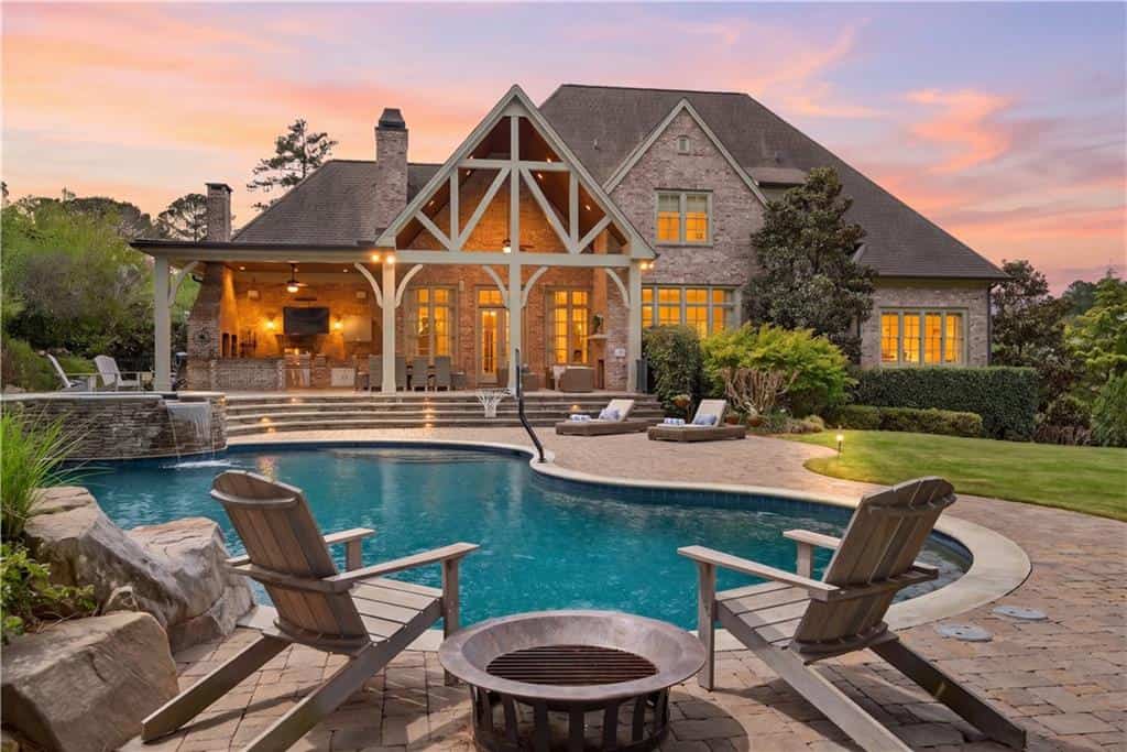 4915 Kettle River Point, Suwanee, GA 30024