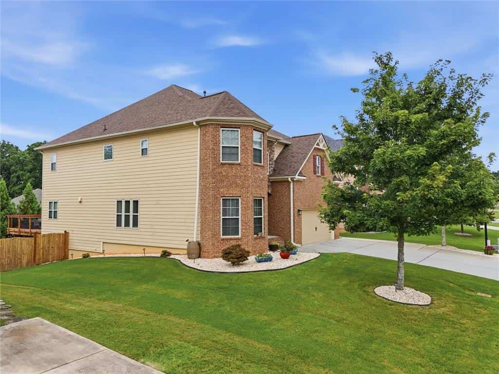 Listing photo 6