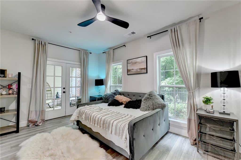 Listing photo 6