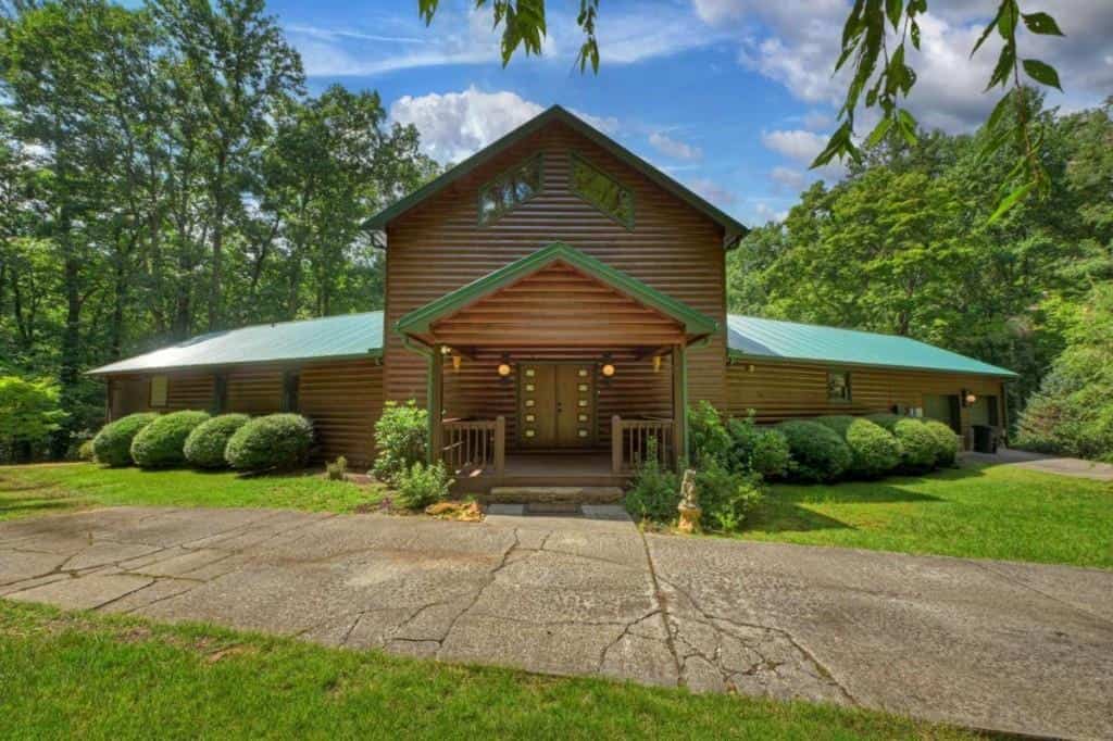 20 Bear Trail, Ellijay, GA 30540