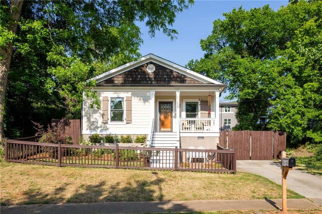 Listing photo 6