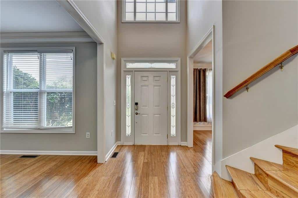 Listing photo 6