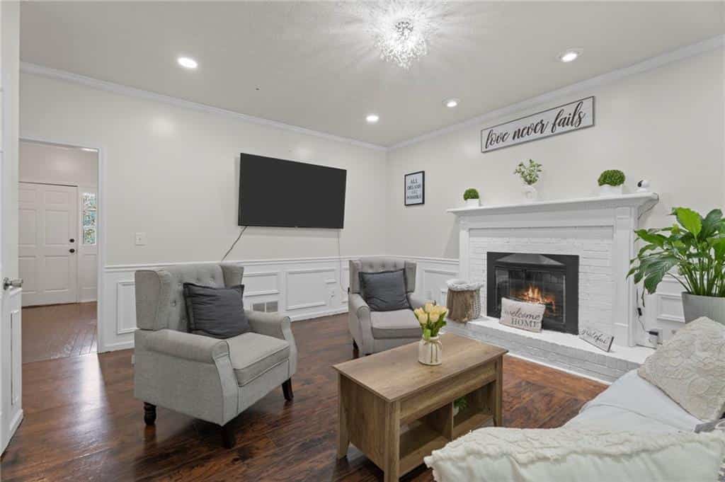 Listing photo 4
