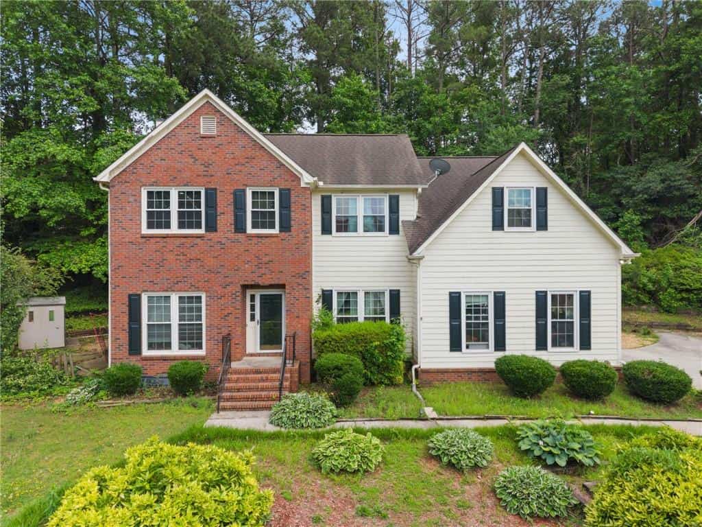 255 Timber Oak Cove, Lawrenceville, GA 30043