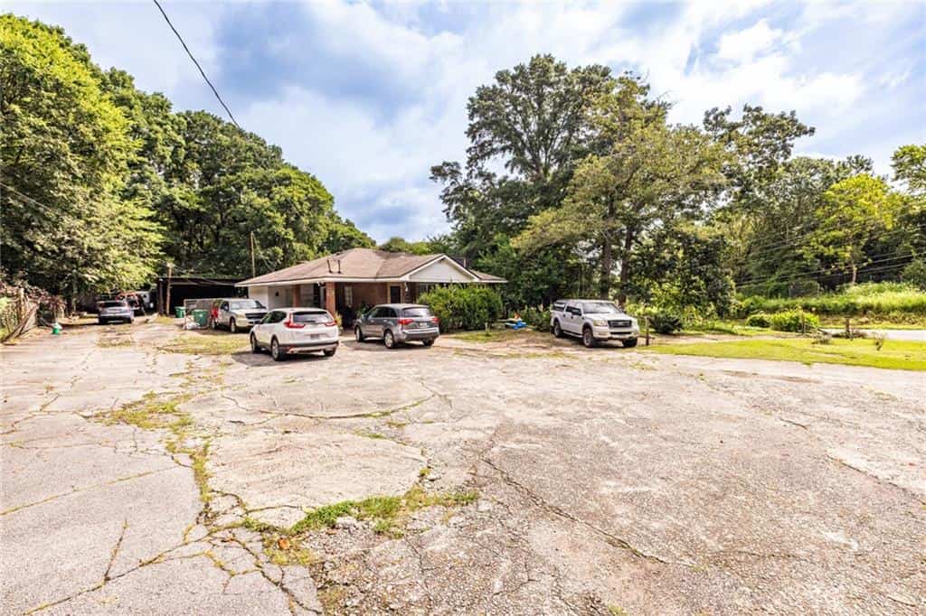 Listing photo 4