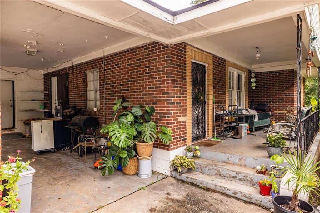 Listing photo 6