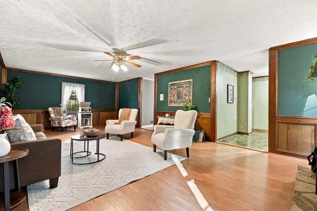 Listing photo 6