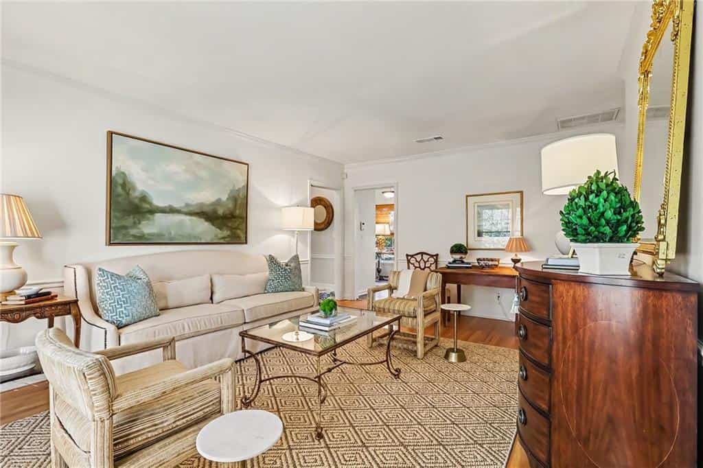 Listing photo 6
