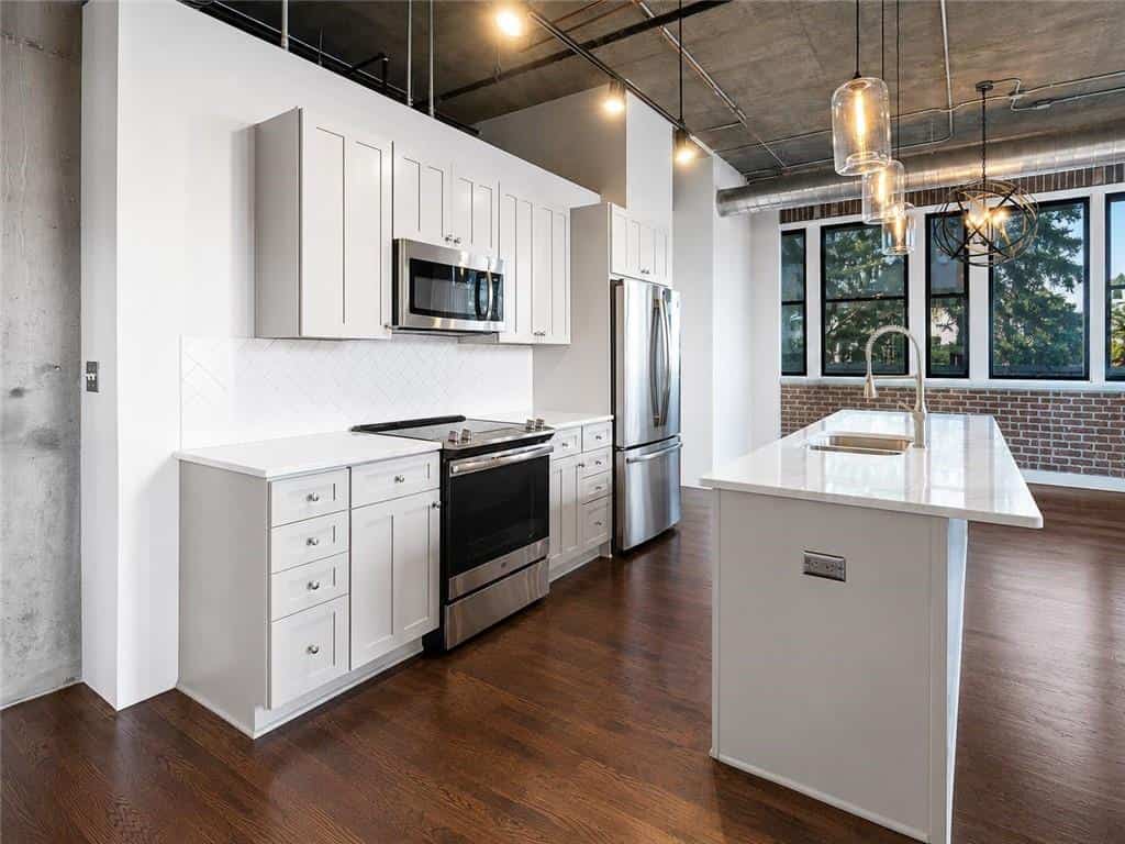 Listing photo 6