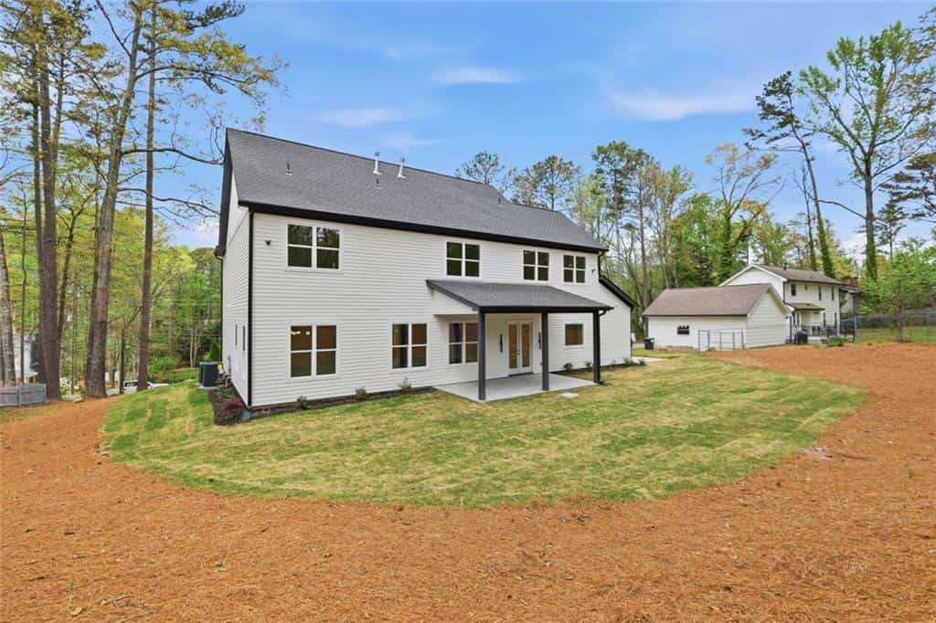 Listing photo 3