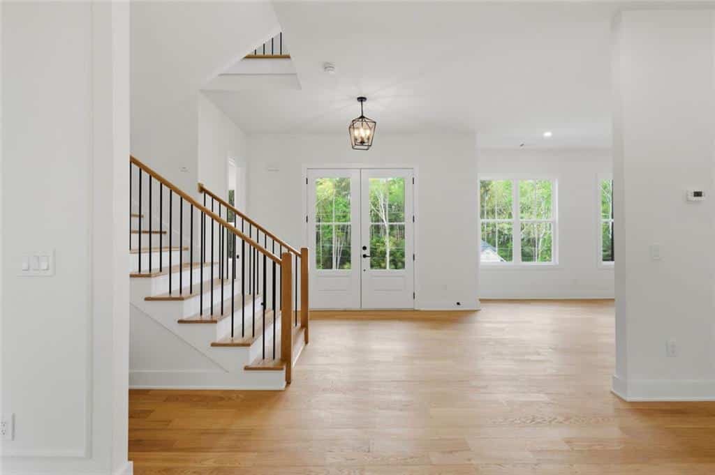 Listing photo 6