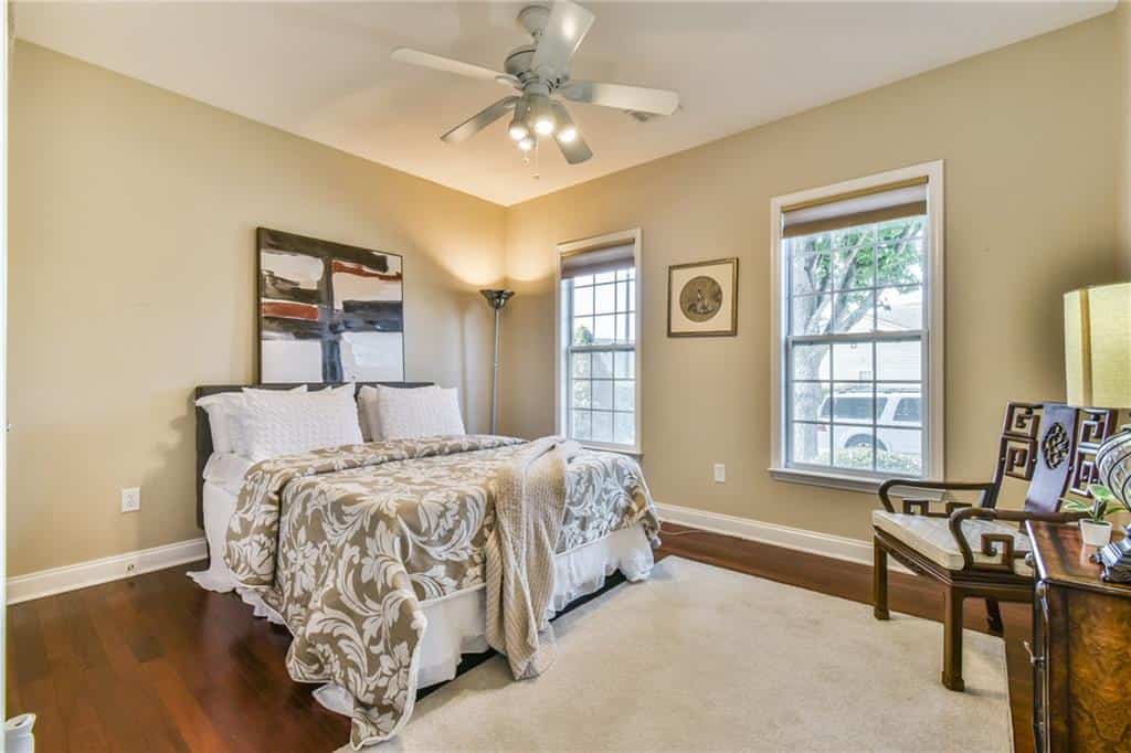 Listing photo 6