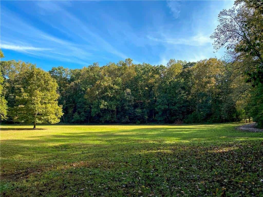 Listing photo 6
