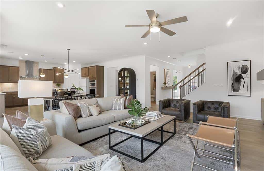 Listing photo 6