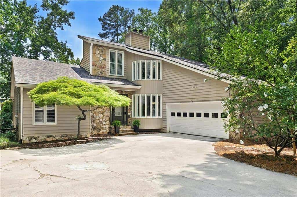 10550 Haynes Bridge Road, Roswell, GA 30022