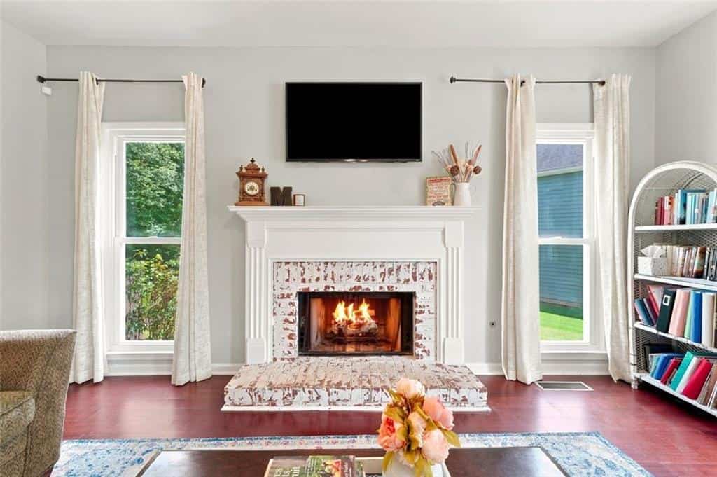 Listing photo 6