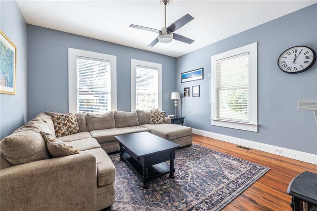 Listing photo 6