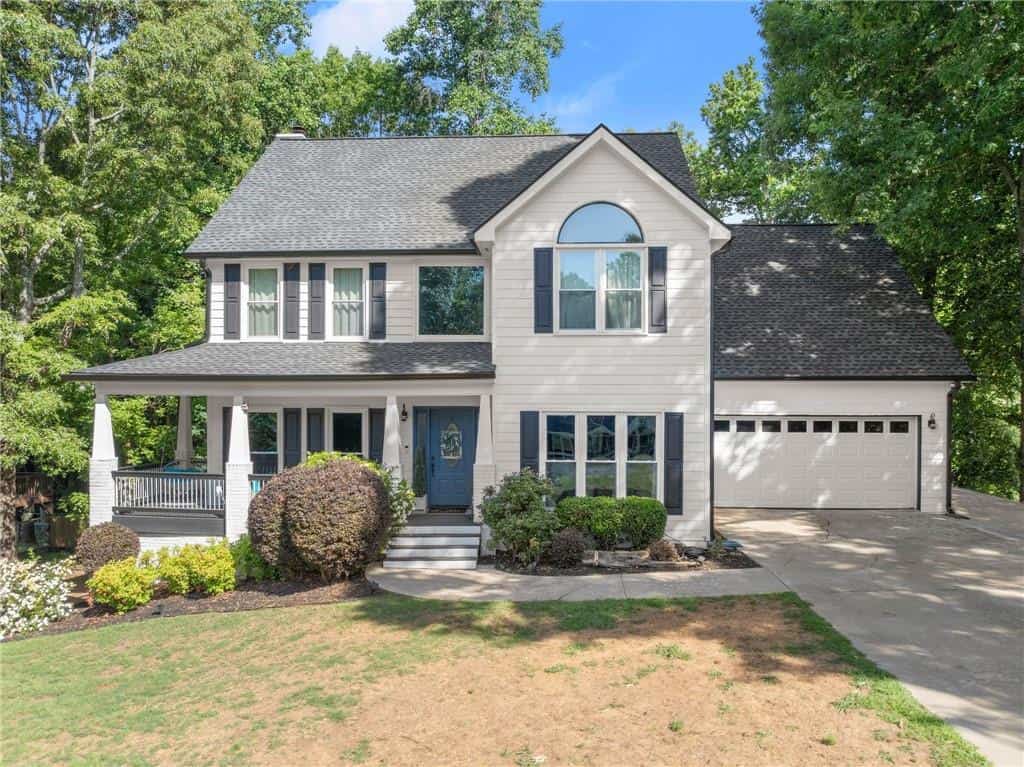 6220 Germantown Drive, Flowery Branch, GA 30542
