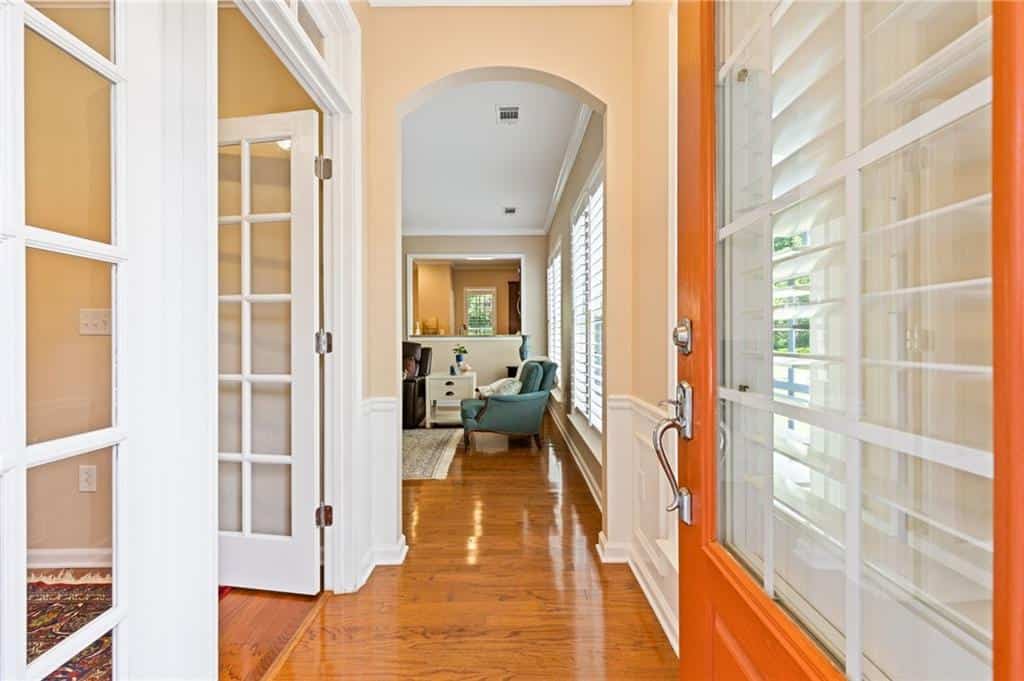 Listing photo 6