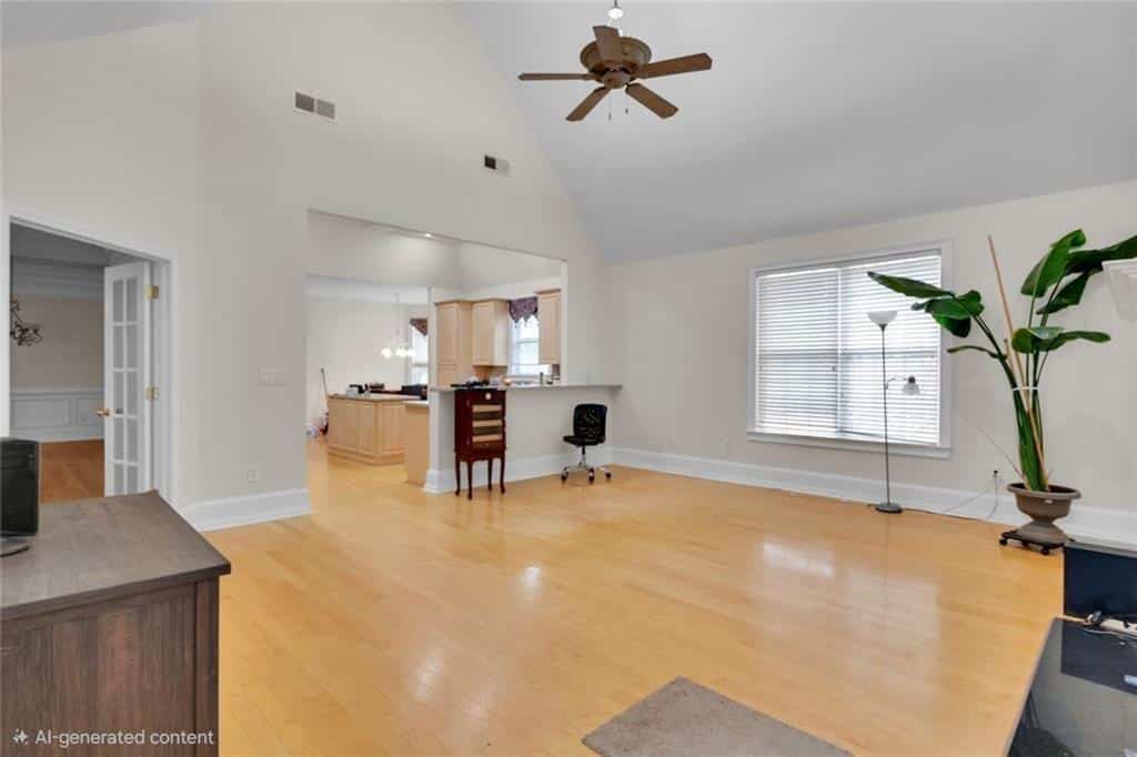 Listing photo 6
