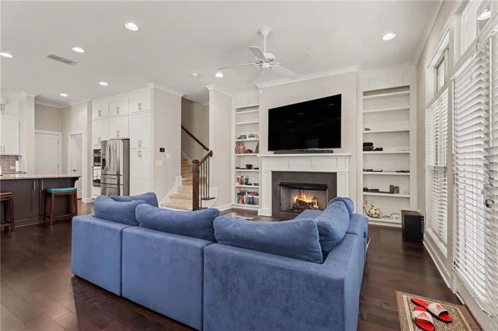 Listing photo 6